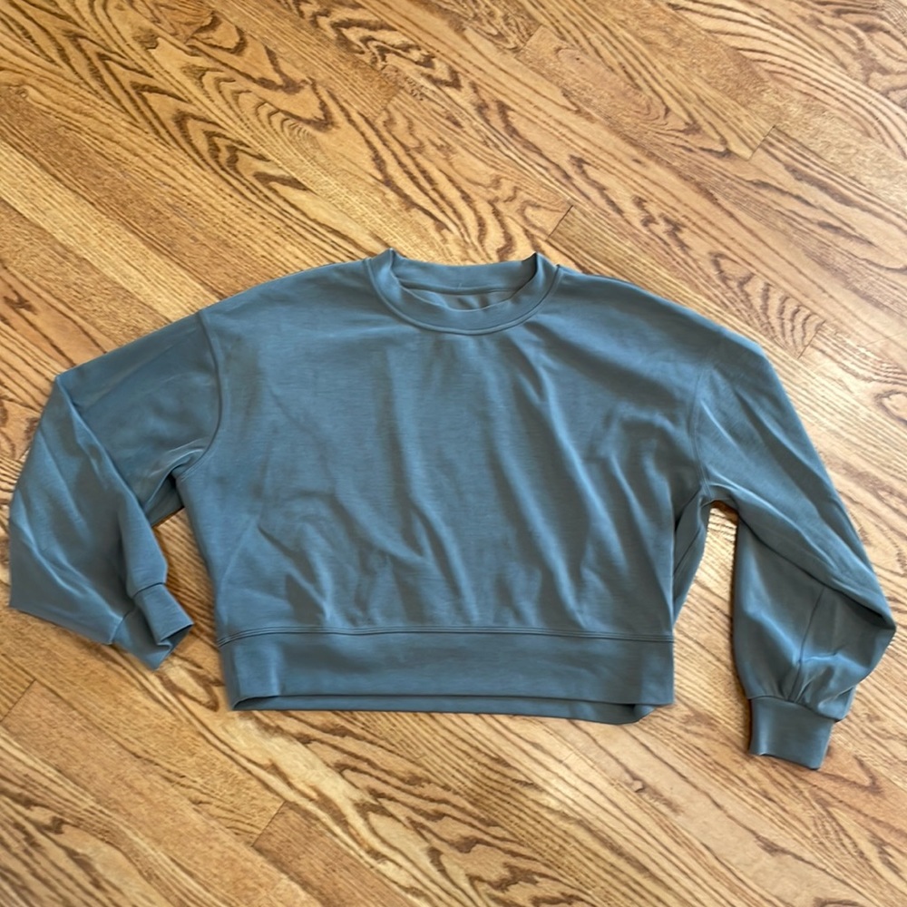 Perfectly Oversized Cropped Crew Softstreme in Grey Sage